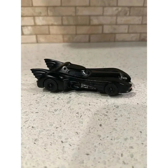 Jada Toys 1989 Batmobile Diecast Metal Car 1/32 Scale  th - Picture 3 of 5